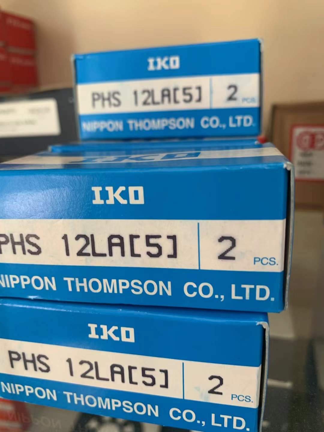 IKO  PHS12LA