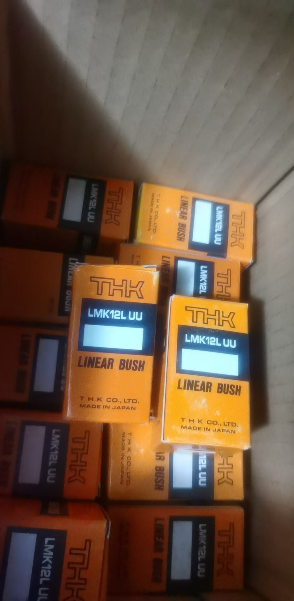THK  LMK12LUU