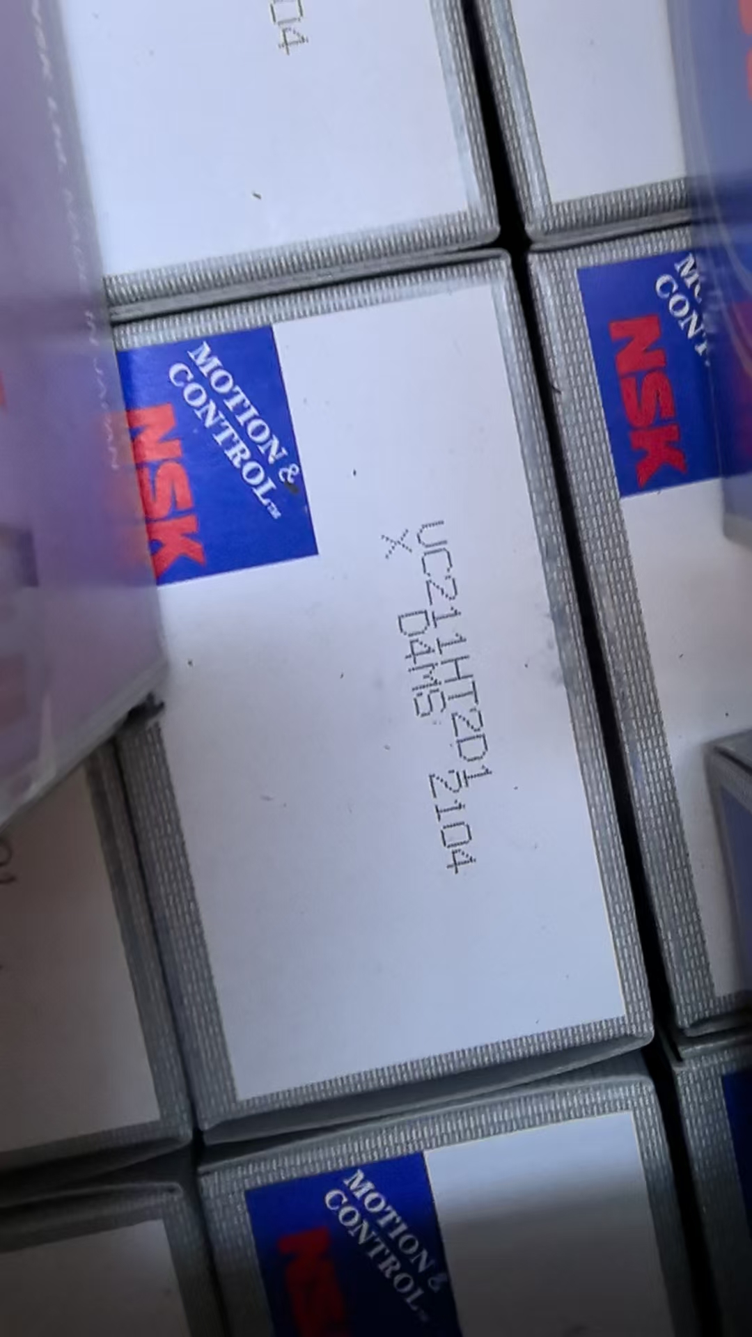 NSK   UC211HT2D1